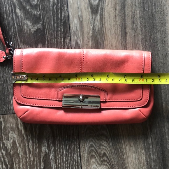 Coach coral wristlet - Picture 6 of 8